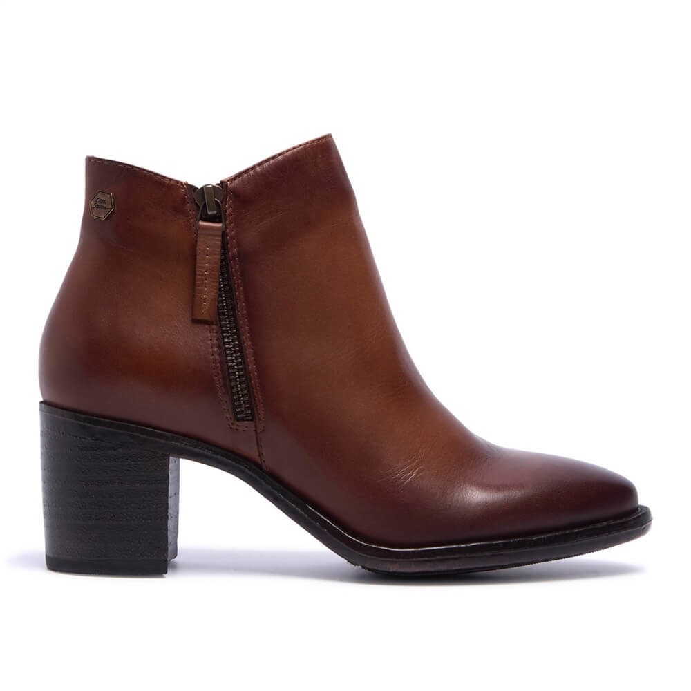 Carl Scarpa Kaya Tan Leather Ankle Boots